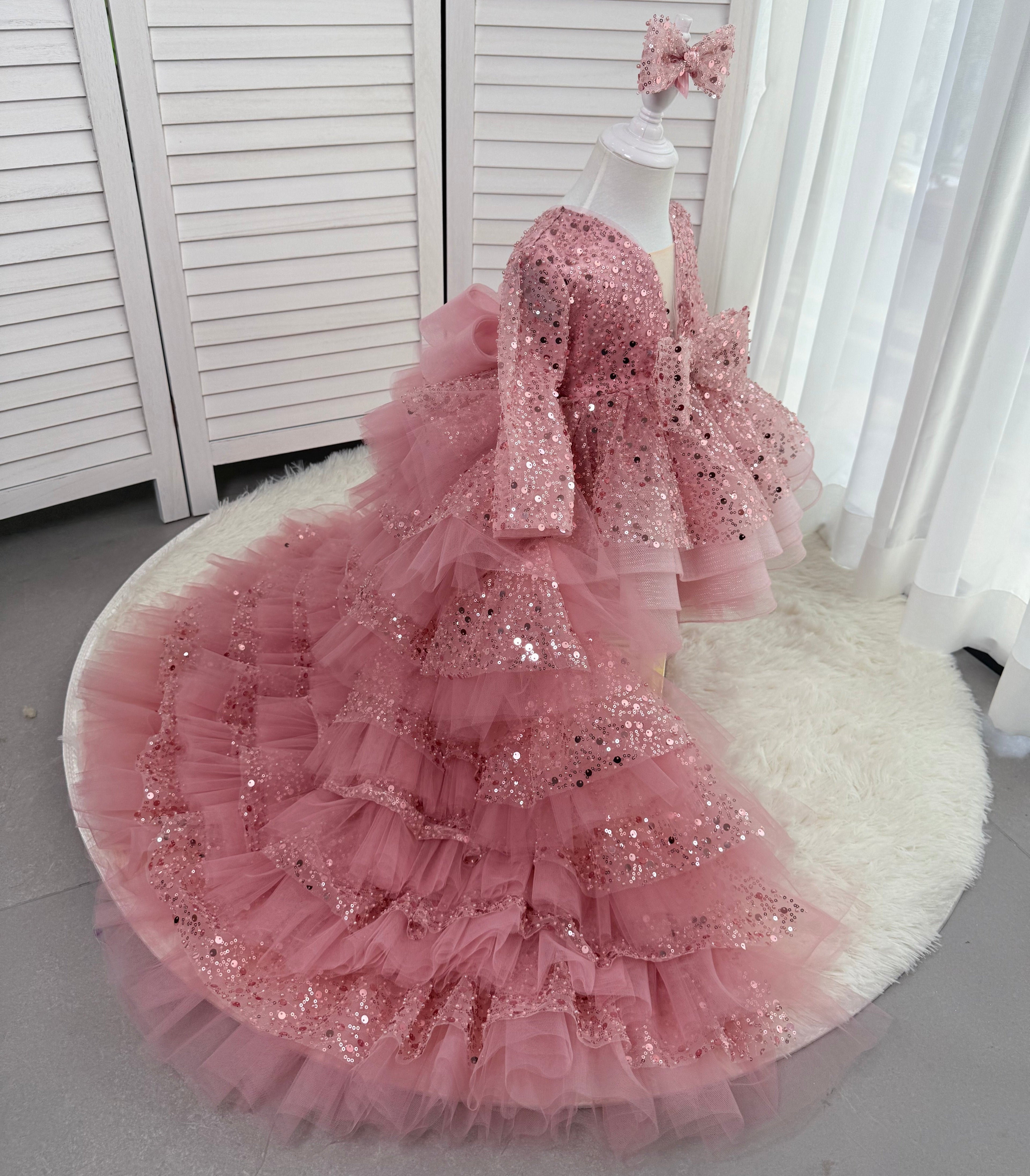 Elegant Sequined Long Sleeve Flower Girl Party Dress with Tail | KLFFIGID