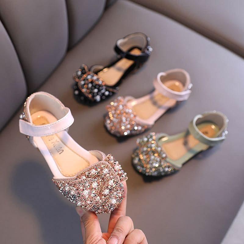 Pearl-Embellished Princess Shoes Perfect Match for Dreamy Dresses