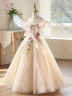 Princess dresses, floral dresses, children's maxi dresses, and elegant ball dresses for girls aged 3-12.