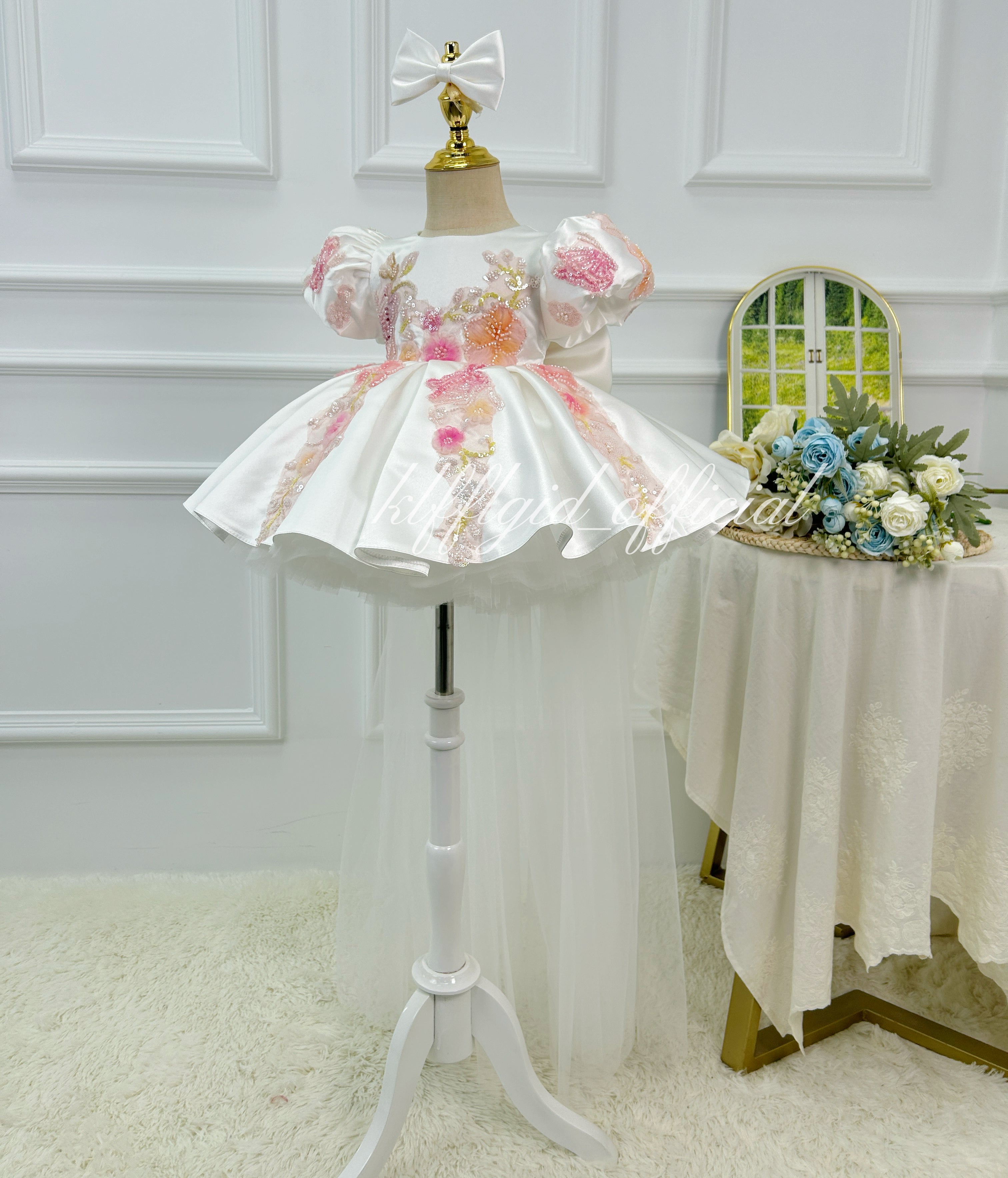 Embroidered Floral Short-Sleeve Flower Girl & Toddler Photo Dress | KLFFIGID