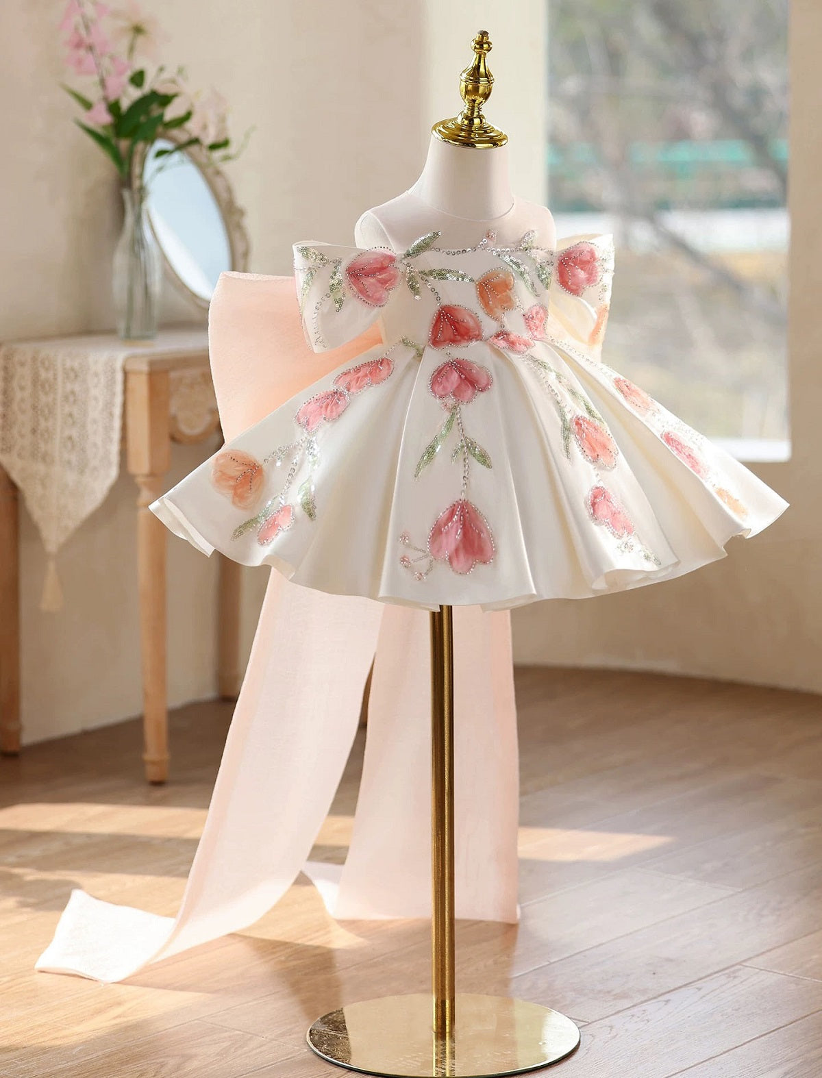 Girls White Evening Dress & Princess Gown | KLFFIGID