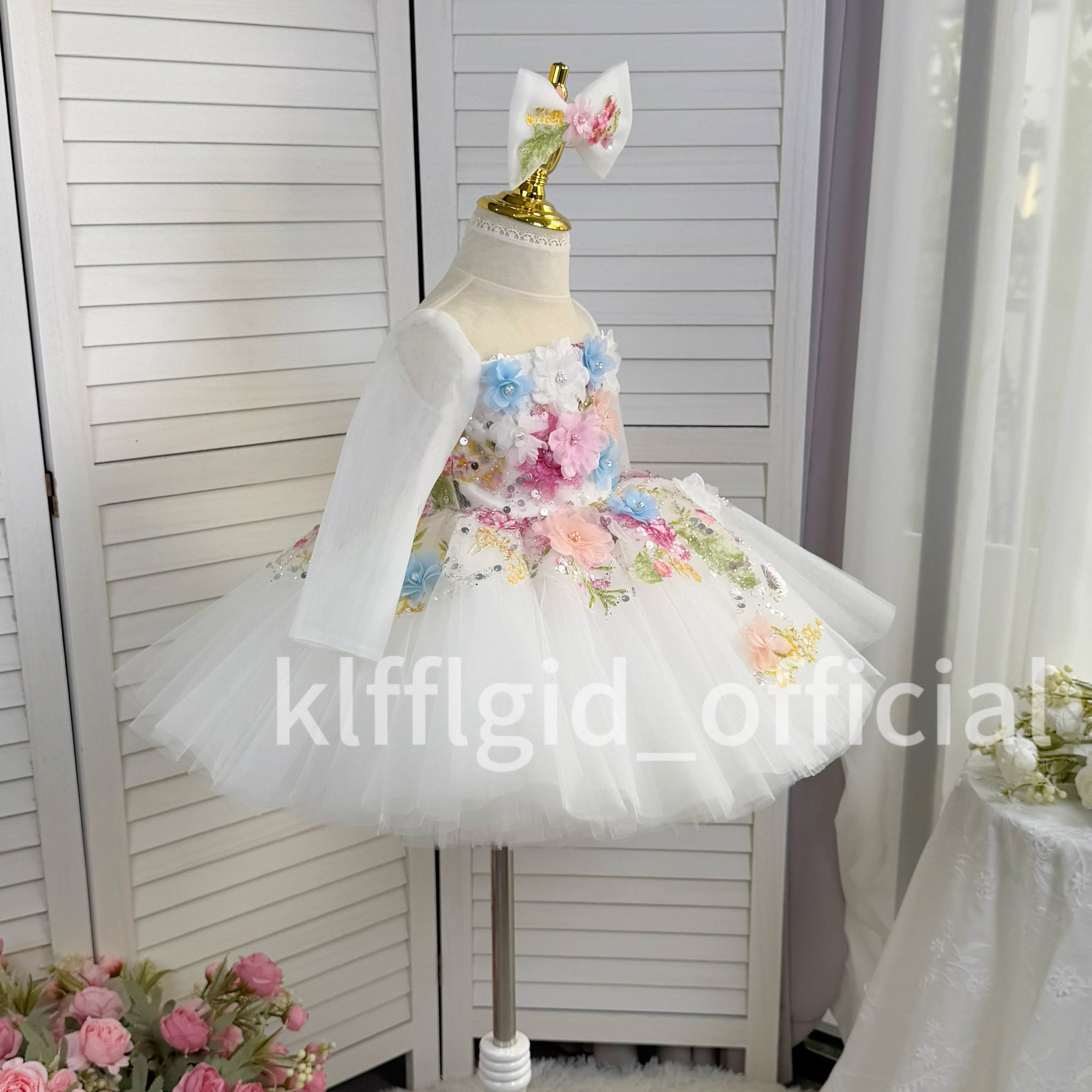 Floral Embroidery & Elegant Princess Silhouette Dress | KLFFLGID
