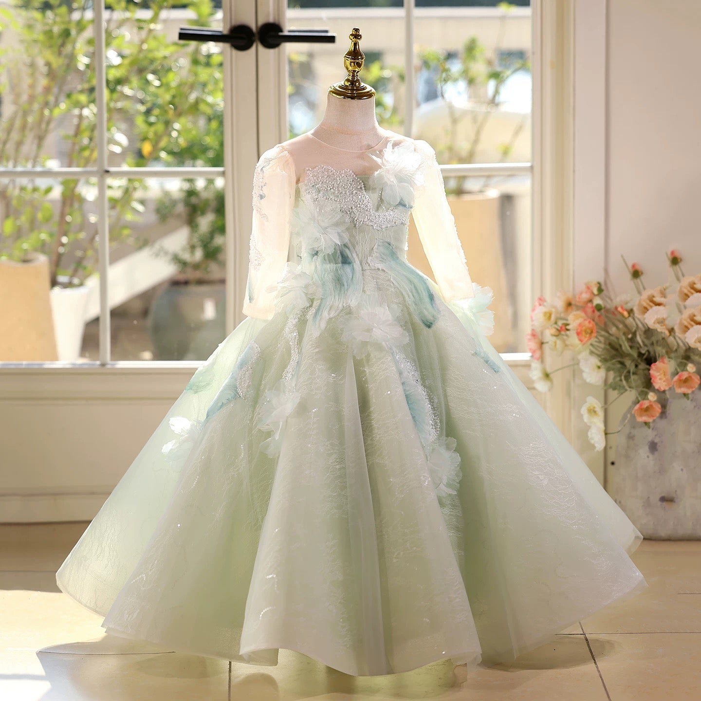 New long-sleeved dress, floral wedding dress for girls, party dress for girls, ballet dress for banquets and evening gowns