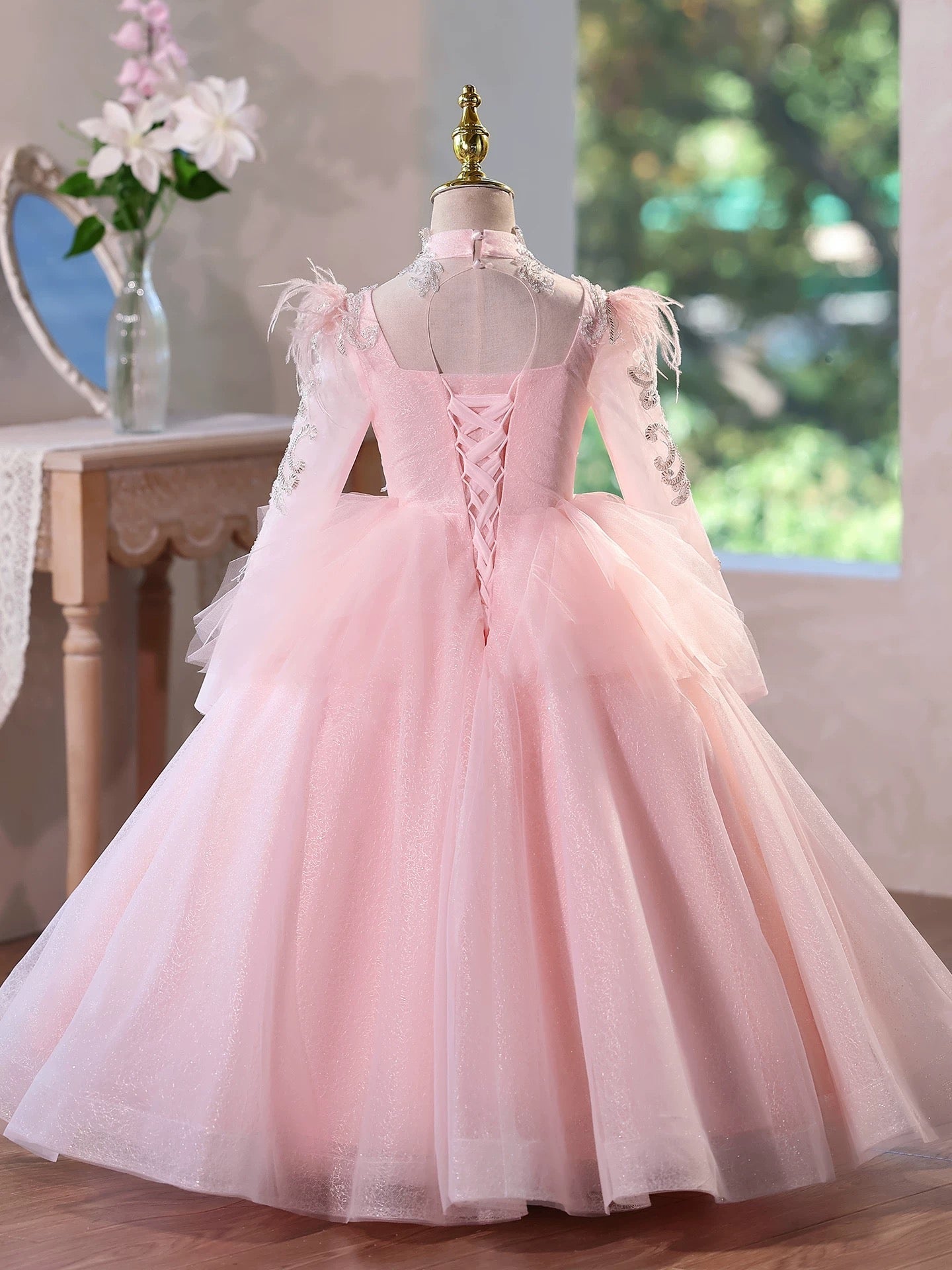 Embroidered long-sleeved girl's princess dress, ball gown/party evening dress, cute pink mesh dress for girls.