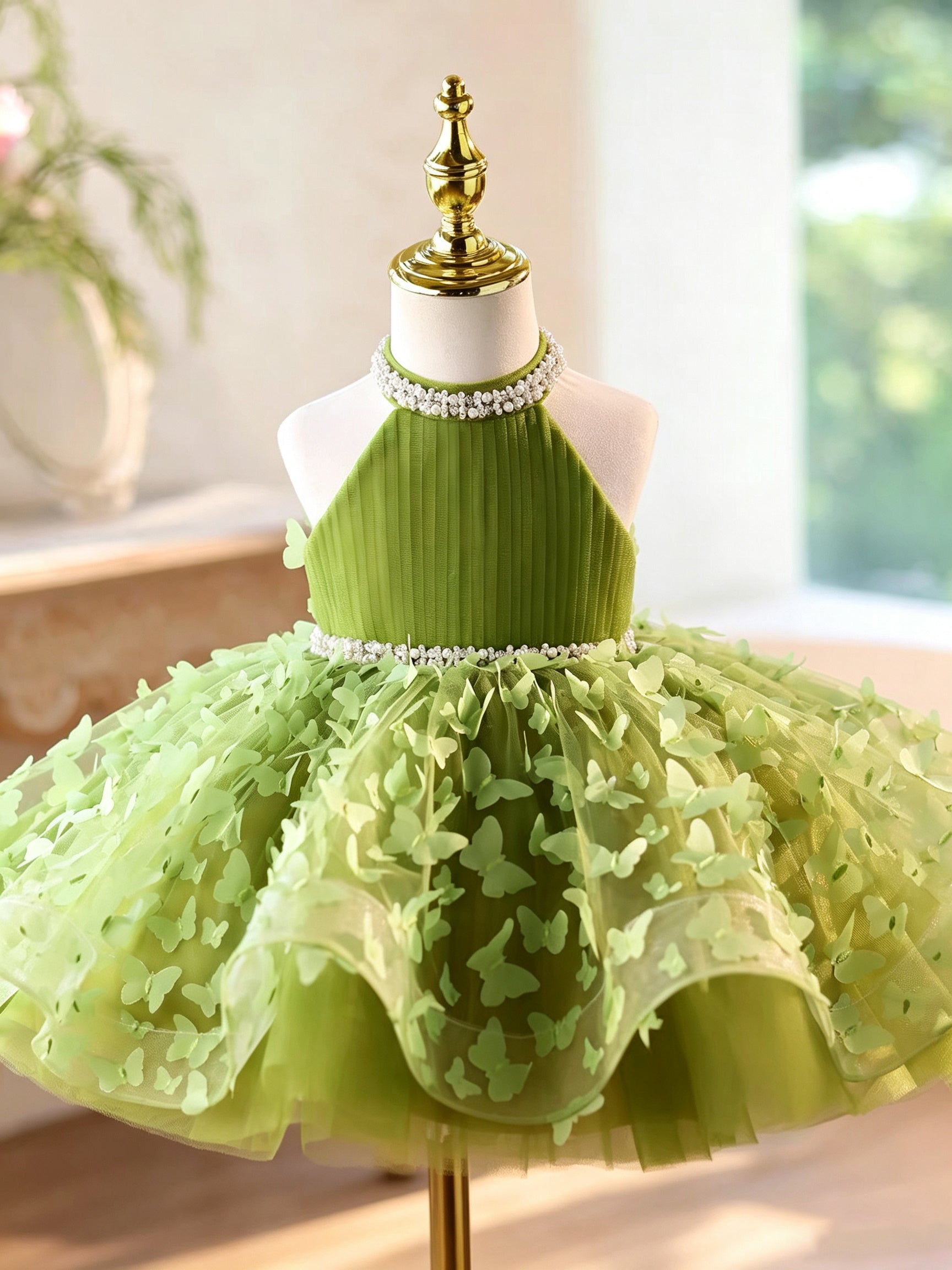 Elegant Halter-Neck Girls' Dress with a Train Cute birthday dress for baby | KLFFLGID