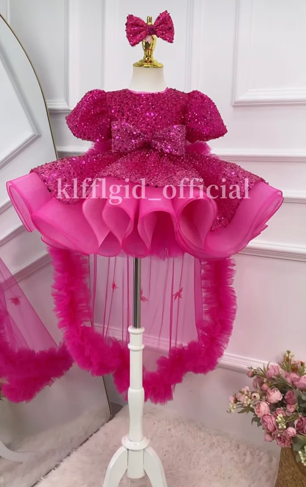 Girls luxury birthday dress host catwalk fashion trailing princess dress